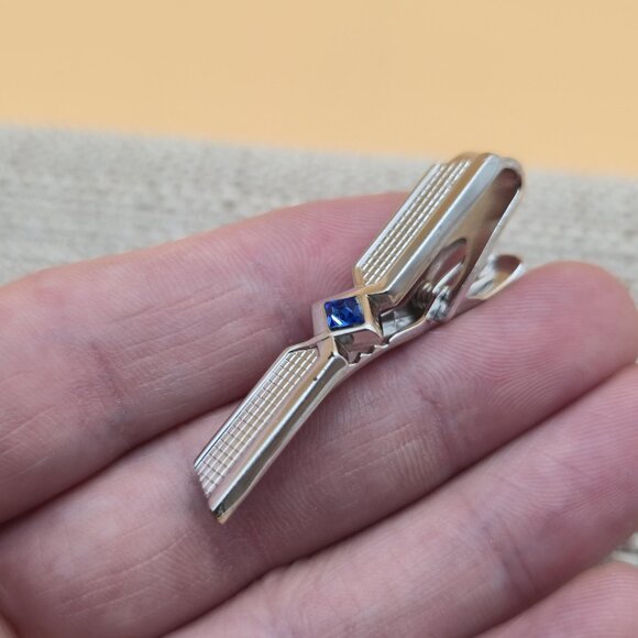 Blue Crystal Simple Pattern Tie Clip A5988 - Picture 3 of 7